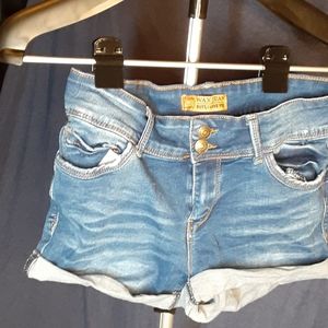 Fashion Nova Medium wash jean shorts